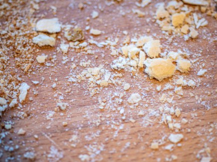 ‘De hondjes eten de kruimels van de tafel van de meesters’.